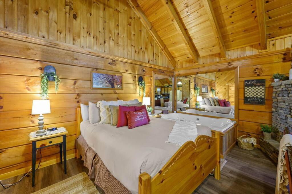 Do Not Disturb - Pigeon Forge Smoky Mountain Studio Cabin, Hot Tub, Fireplace Zewnętrze zdjęcie