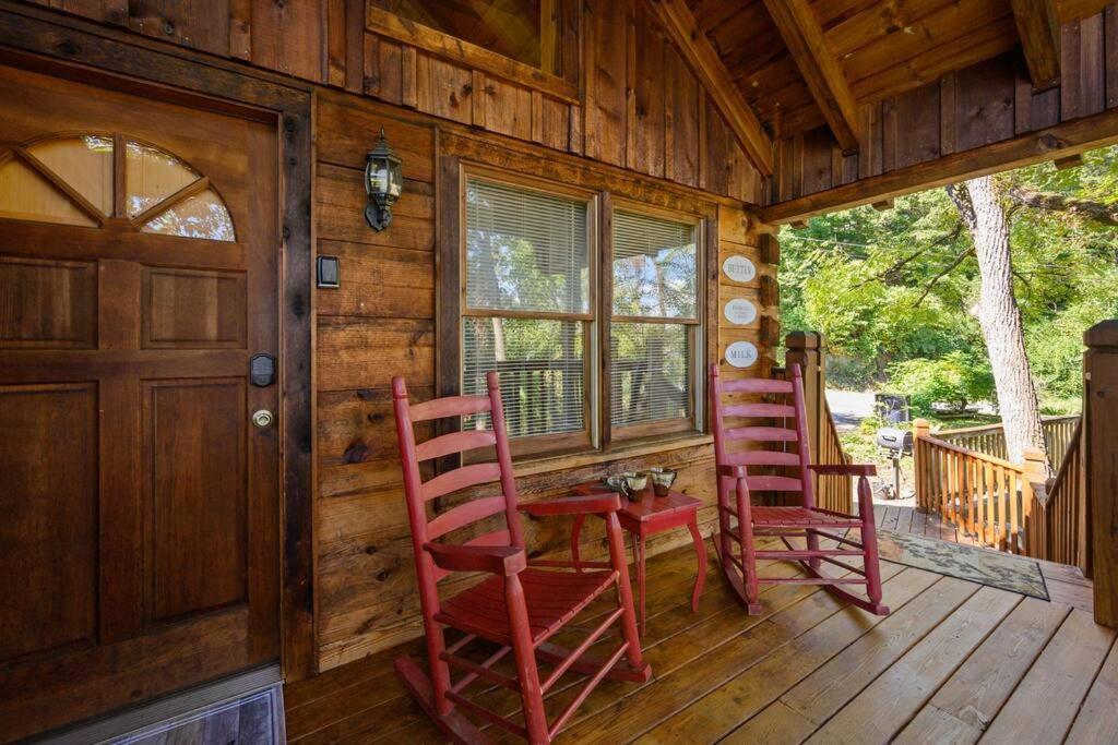 Do Not Disturb - Pigeon Forge Smoky Mountain Studio Cabin, Hot Tub, Fireplace Zewnętrze zdjęcie