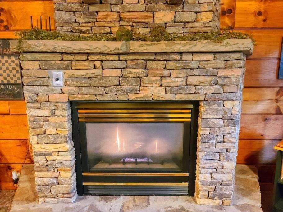 Do Not Disturb - Pigeon Forge Smoky Mountain Studio Cabin, Hot Tub, Fireplace Zewnętrze zdjęcie
